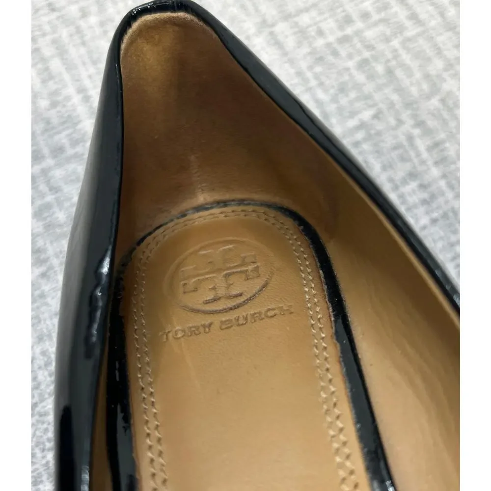 Tory Burch Gigi Black Patent Leather Classic Pumps Wedge Shoe 8.5 Gold T Logo